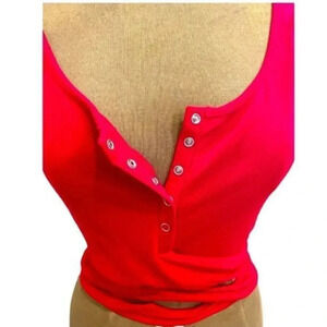 NWOT RIBBED HALF BUTTON TIE AROUND CROP TOP RED, O/S FITS UP TO 36DDD